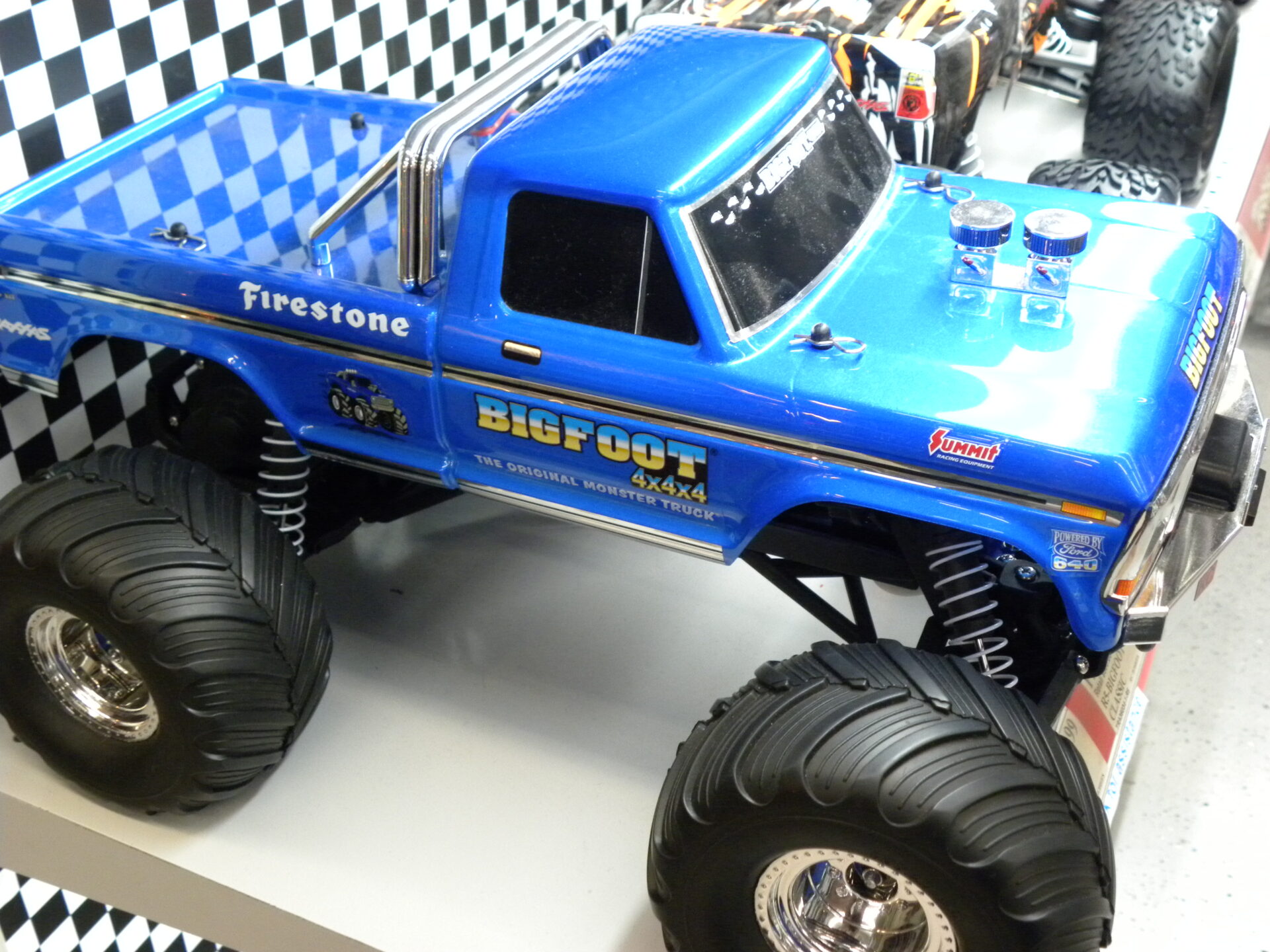 Hobby lobby rc cars best sale near me